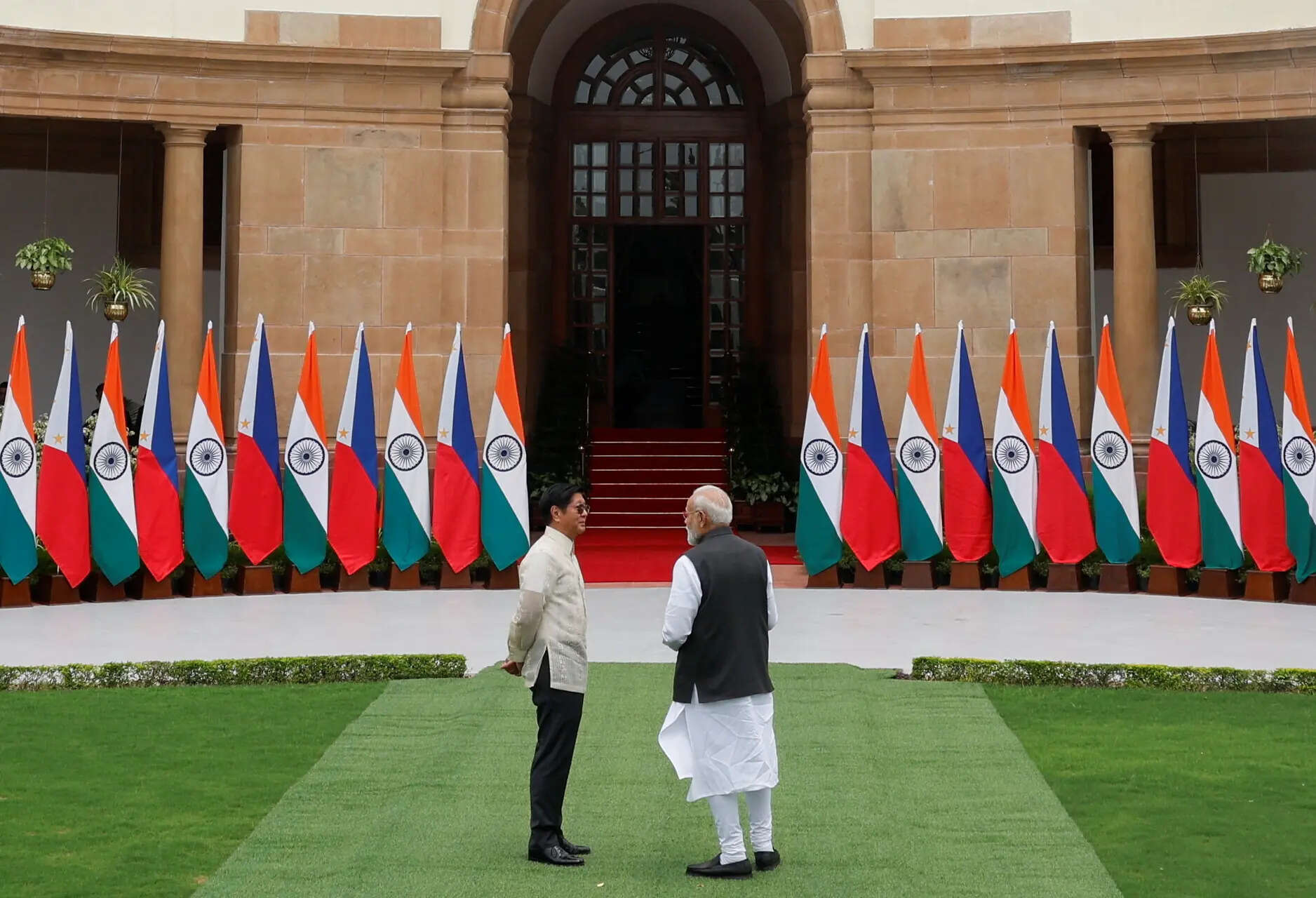 <p>Indian Prime Minister Narendra Modi talks to Philippines' President Ferdinand Marcos Jr., on the day of their meeting at Hyderabad House in New Delhi, India, August 5, 2025.</p>