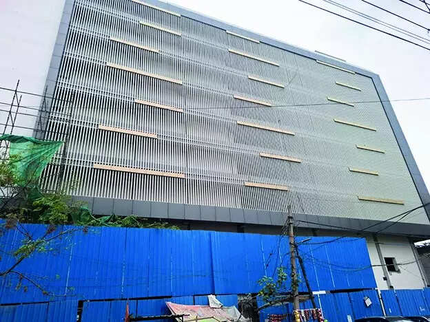 <p>MCD to open multilevel parking at GK I by month-end</p>