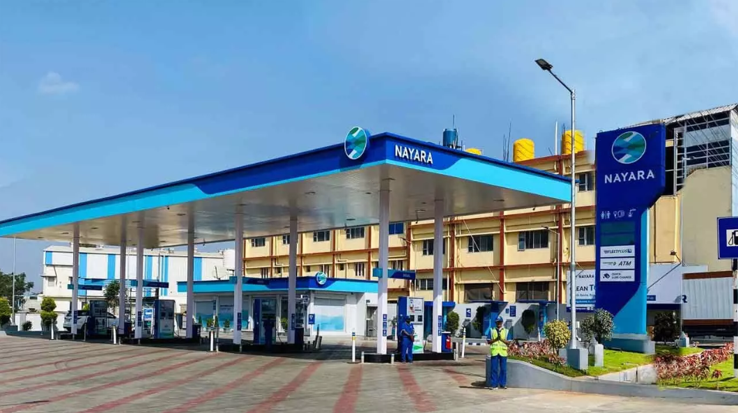 <p>In August 2017, a consortium led by Russian oil firm Rosneft acquired Essar Oil’s Vadinar refinery and renamed it Nayara Energy.</p>