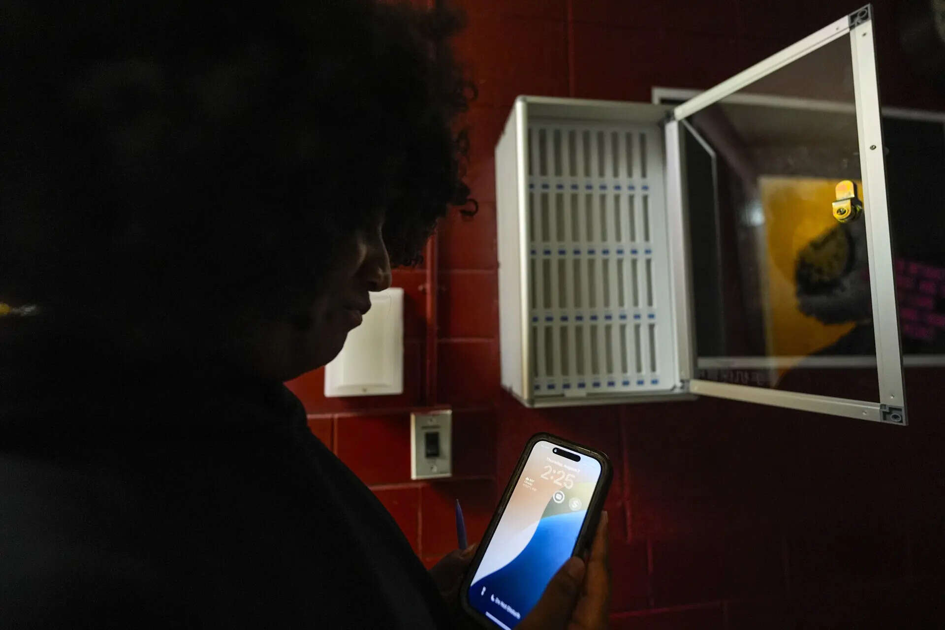 <p>Both Democrats and Republicans have taken up the cause, reflecting a growing consensus that phones are bad for kids' mental health and take their focus away from learning, even as some researchers say the issue is less clear-cut.<br></p>