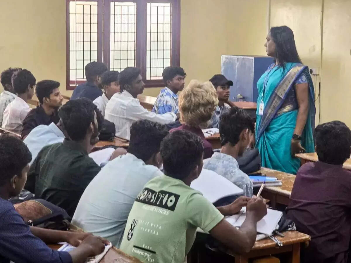 <p>For online monitoring of these clubs, an online ELC entry module has been made available on the School Darpan portal and private school portal</p>