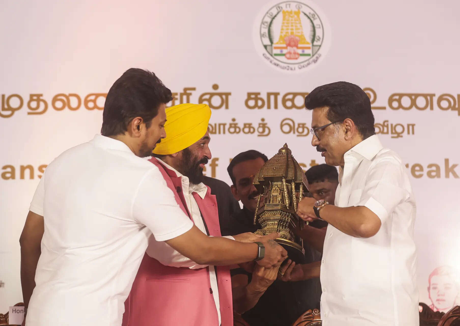 <p>Tamil Nadu Chief Minister MK Stalin with Deputy CM Udhayanidhi Stalin and his Punjab counterpart Bhagwant Mann during the inauguration of the expansion of 'Chief Minister's Breakfast Scheme' to government-aided schools in urban areas across Tamil Nadu, in Chennai</p>