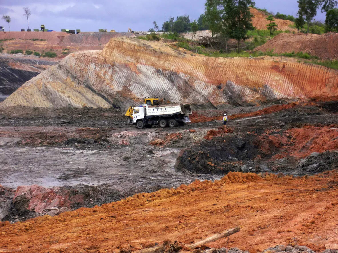 <p>US ramps up critical mineral production to reduce dependence on China and strengthen supply chains for EVs, smartphones, and defence.</p>