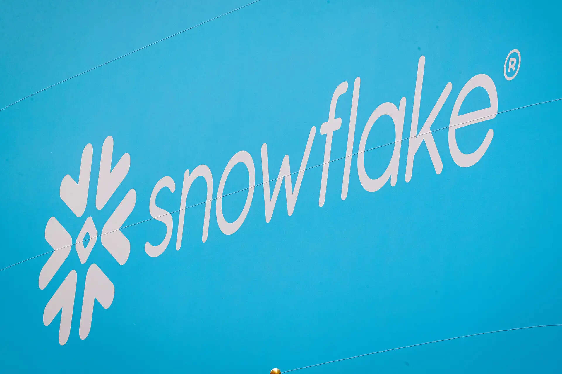 <p>FILE PHOTO: The company logo for Snowflake Inc. is displayed on a banner to celebrate the company's IPO at the New York Stock Exchange (NYSE) in New York, U.S., September 16, 2020. REUTERS/Brendan McDermid/File photo</p>