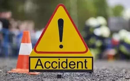 <p>The victim's grandfather said he registered an FIR against the school principal and bus driver. "Both have been absconding, but we have been conducting raids to nab them. They will be caught soon," an officer at Jehanabad town police station said.</p>