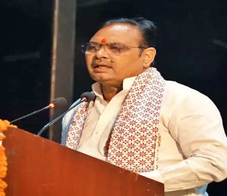 <p>The programme began with a tribute, as silence was observed in memory of the children who lost their lives in the Peeplodi accident</p>