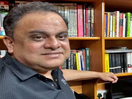 <p>The first round of the written examination for fresh recruitment was conducted on Sunday to fill the vacant posts arising from the termination of 25,753 teaching jobs in the state by the Supreme Court earlier this year</p>