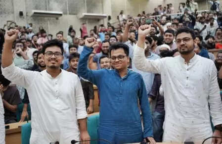 <p>The Jamaat-backed Islami Chhatra Shibir (ICS) won nine of the 12 Dhaka University Central Students Union (DUCSU) posts, the elections for which were held on Tuesday.</p>