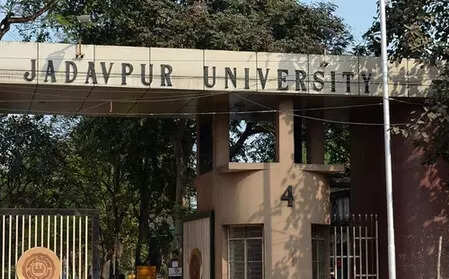 <p>Although the cultural programme was stopped immediately after the information surfaced about the recovery of the students' body, questions are being raised about whose permission the same programme was continuing within the campus after 10 p.m.</p>