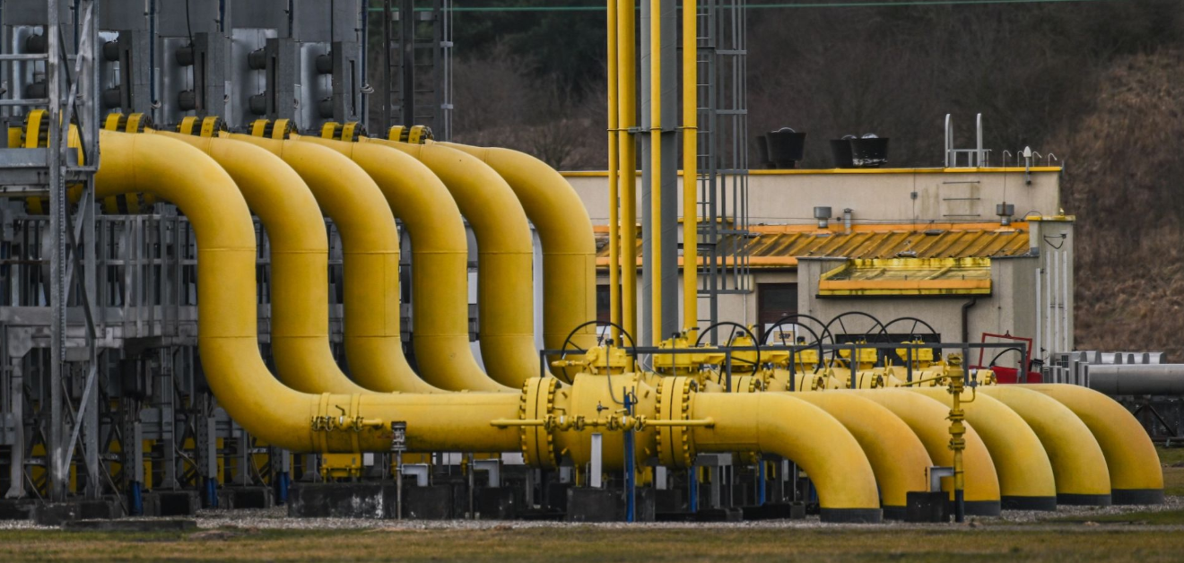 <p>The US is ramping up pressure on Europe to cut off energy revenue to Moscow, seeking to end the war in Ukraine. <br></p>