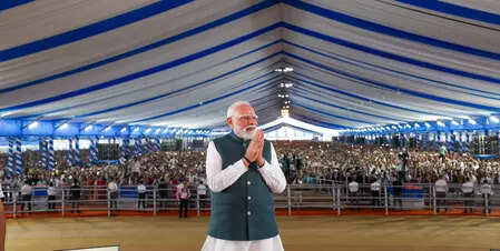 <p>Prime Minister Narendra Modi is set to inaugurate the Purnea Airport on Monday, along with launching and laying the foundation stone of development projects worth nearly INR 36,000 crore across Bihar.</p>