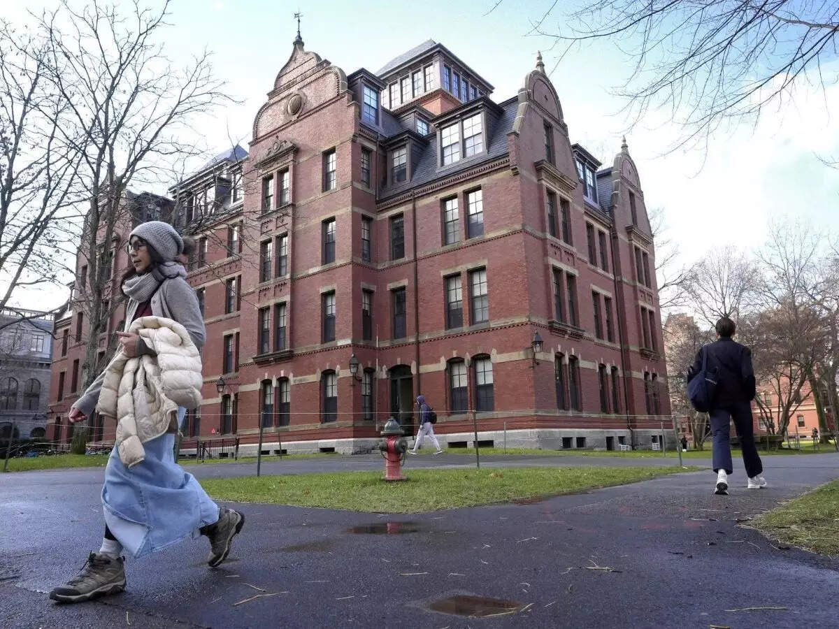 <p>The status shift requires the university to use its own funds to pay out student financial aid packages that federal officials have promised, with the school later able to seek reimbursement from the government.<br></p>