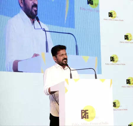 <p>The Chief Minister was addressing the 12th annual conference of the Public Affairs Forum of India in New Delhi</p>