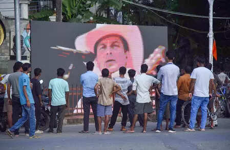 <p>The government has already announced state mourning up to Tuesday for the passing away of the music maestro</p>