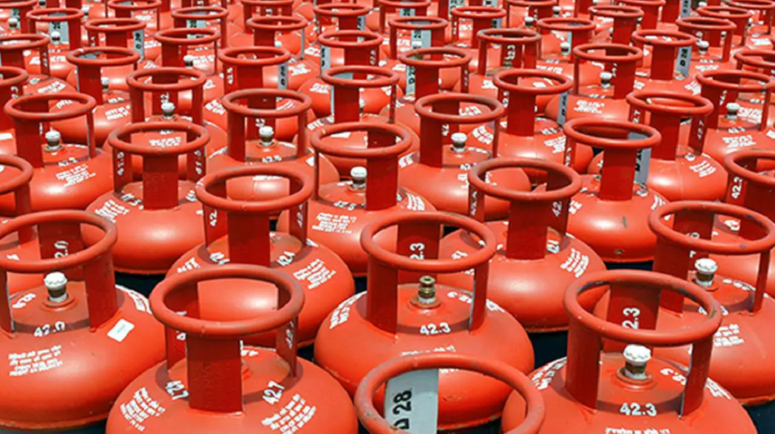 <p>In addition, the first refill and stove are also provided free of cost. </p>