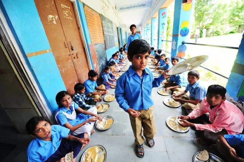 <p>The education department has also directed all district collectors and district education officers (DEOs) to display the weekly menu</p>