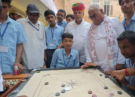 <p>The Minister then planted a Peepal tree as part of the program and interacted with students to understand their needs</p>