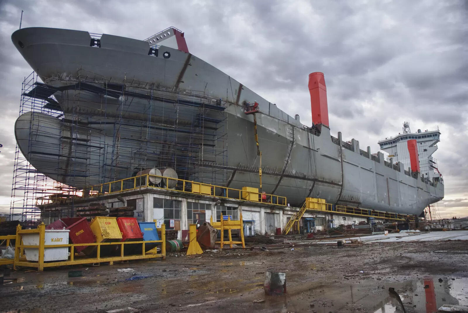 <p>India is aggressively pursuing a larger share of the global shipbuilding market with a Rs 70,000 crore package and infrastructure status for large ships.</p>