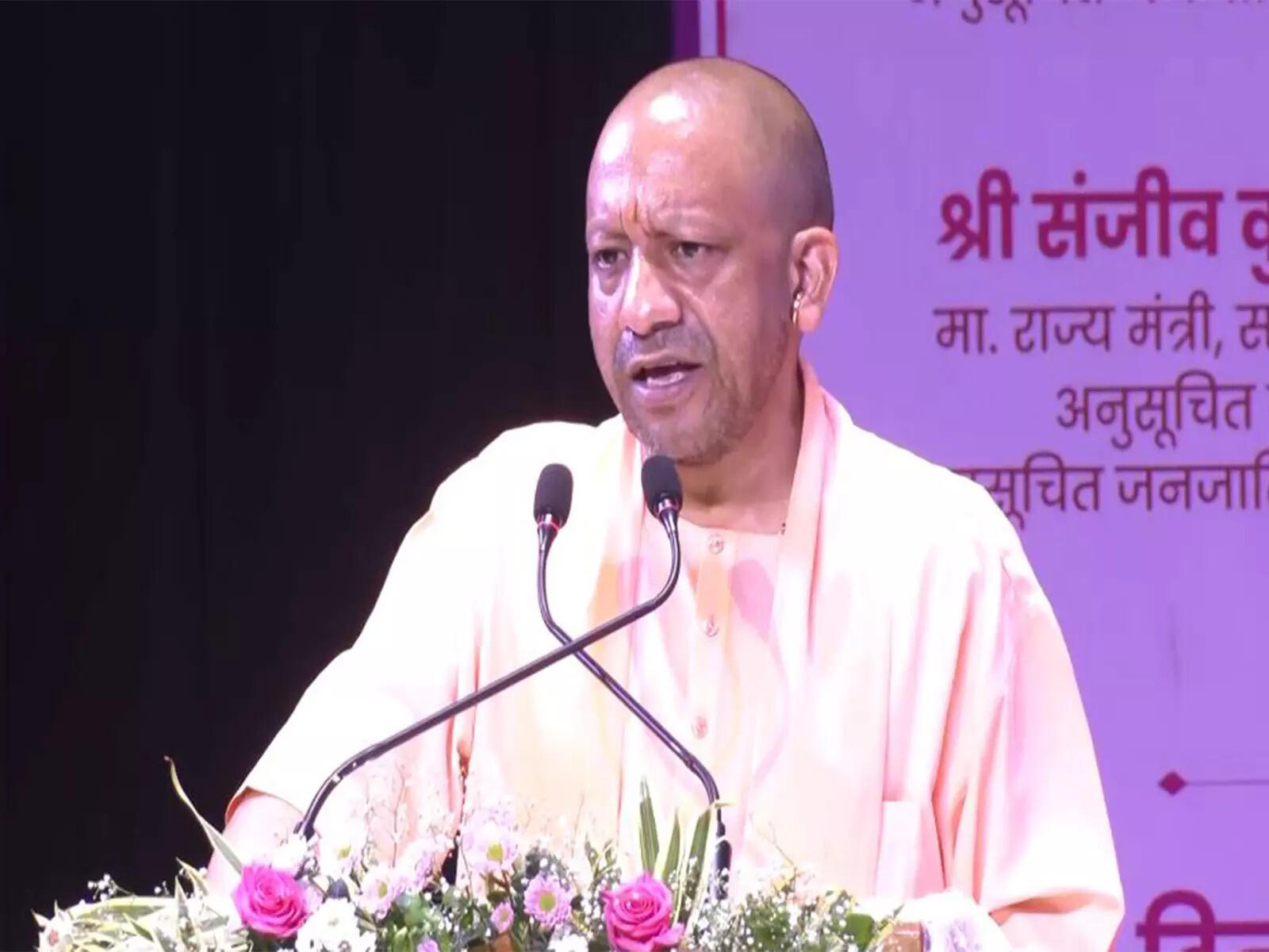 <p>The CM told the students that the responsibility of leading the next generation would soon rest on their shoulders, and they should be mentally prepared for it</p>