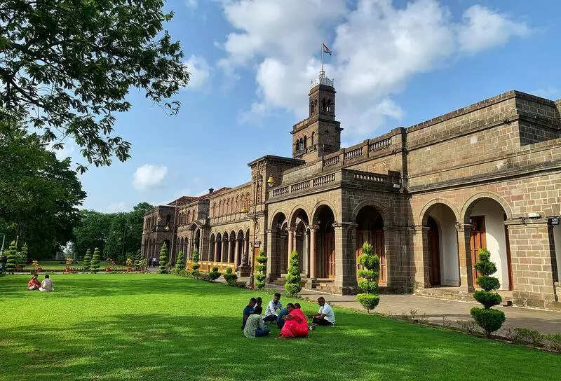 <p>Among the issues raised by senate members in the agenda, the university's drop from 37th in the overall NIRF (National Institutional Ranking Framework) ranking last year to 91st this year is expected to be discussed the most</p>