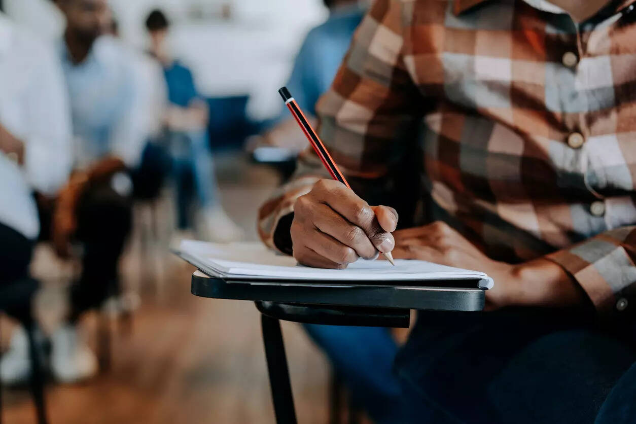 <p>Traditionally, question papers depended on subject experts, but VTU believes AI can streamline the process and avoid repetitive questions from previous years</p>