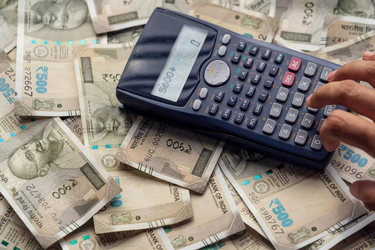 <p>The DA for central government employees is calculated based on the latest Consumer Price Index for Industrial Workers (CPI-IW). </p>