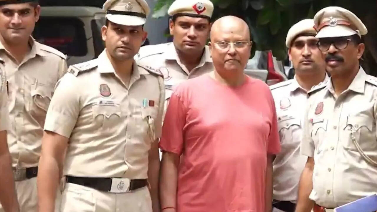 <p>In one of the most disturbing exchanges, the 62-year-old reportedly tried to arrange a meeting for a “Dubai Sheikh” seeking a sexual partner</p>