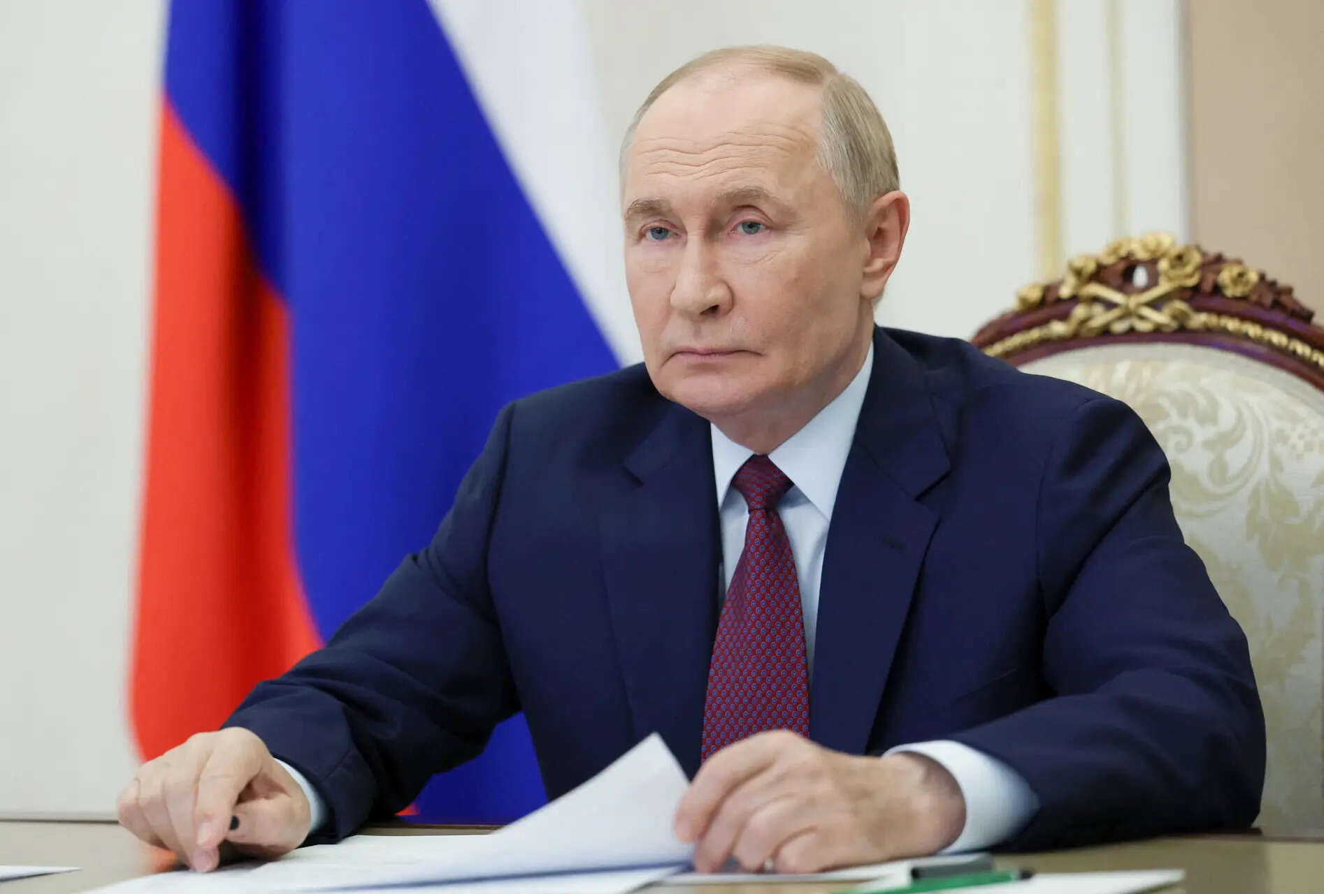 <p> Russia intends to purchase more agricultural products and medicines from India.</p>