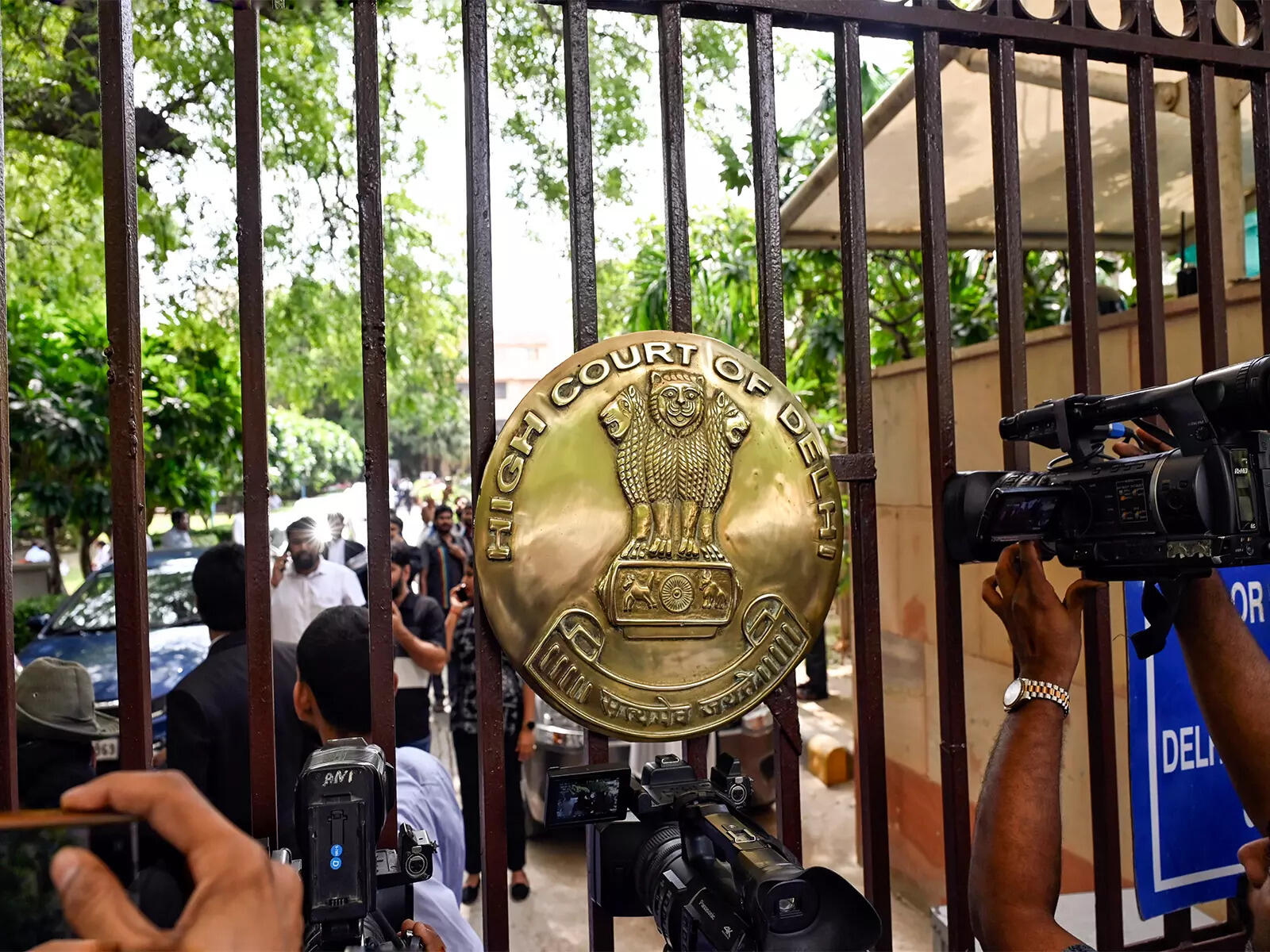<p>The High Court noted that the petitioner was not allowed to be heard before his suspension. Three petitions moved by the University, Ramanujan College and one of the complainants have moved against the stay order passed by the single bench.</p>