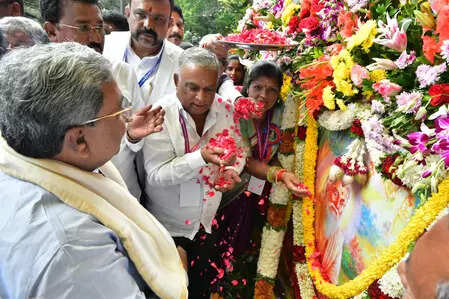 <p>Highlighting the achievements of the Valmiki community, he said that Maharshi Valmiki, despite being denied access to formal education, composed the great epic 'Ramayana', which has universal significance. He urged every member of the community to prioritise education.</p>