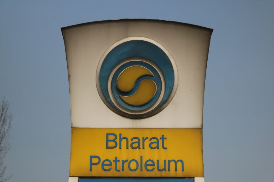 <p>Total Employment generated will be 3,400 during the construction phase and 3,750 operational phase.</p>