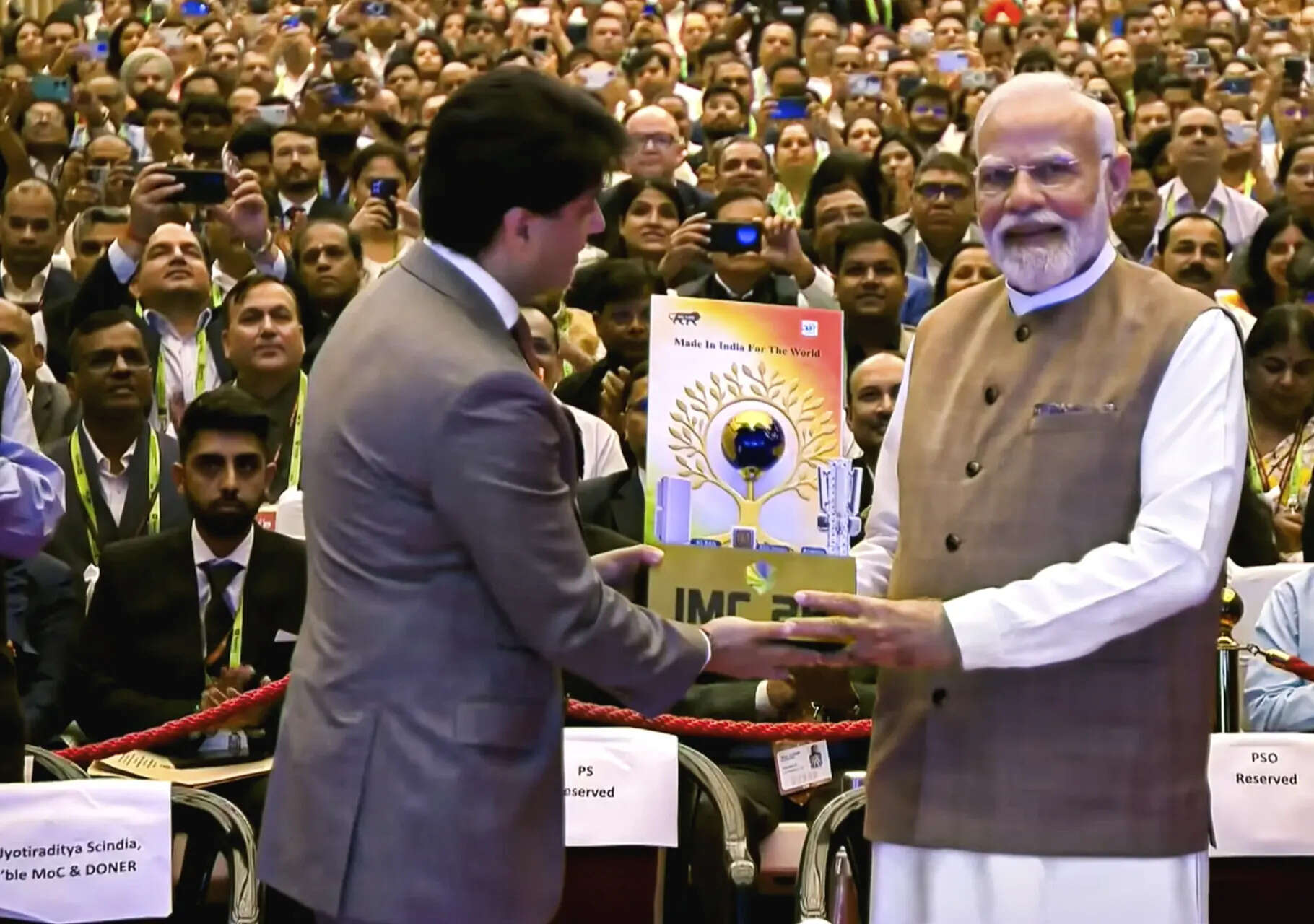 <p>PM Modi inaugurates India Mobile Congress 2025</p>