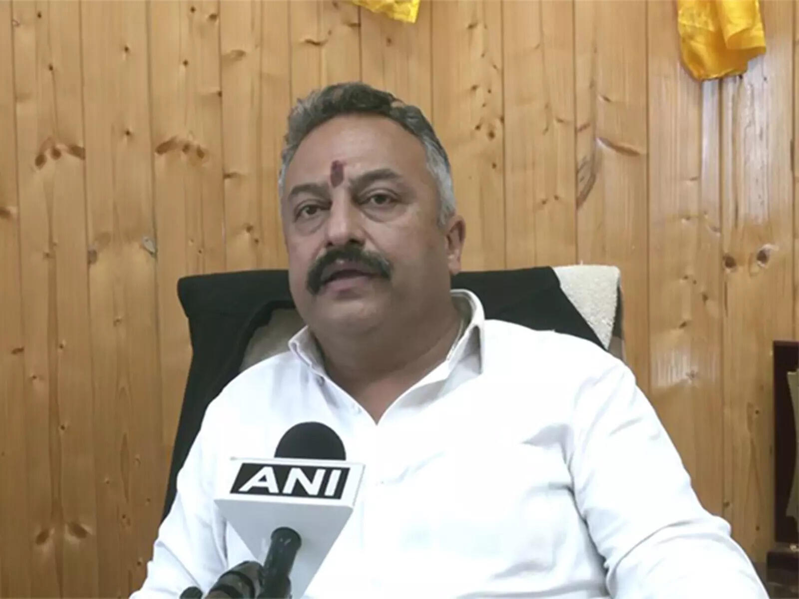 <p>He pointed out that the number of schools without teachers has drastically decreased from 350 in 2022 to fewer than 100 now, while the number of single-teacher schools has dropped from 3,600 to around 2,000.</p>
