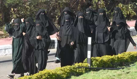 <p>A large number of police personnel were deployed in the school premises on Wednesday morning, and media personnel were not permitted inside the campus.<br></p>