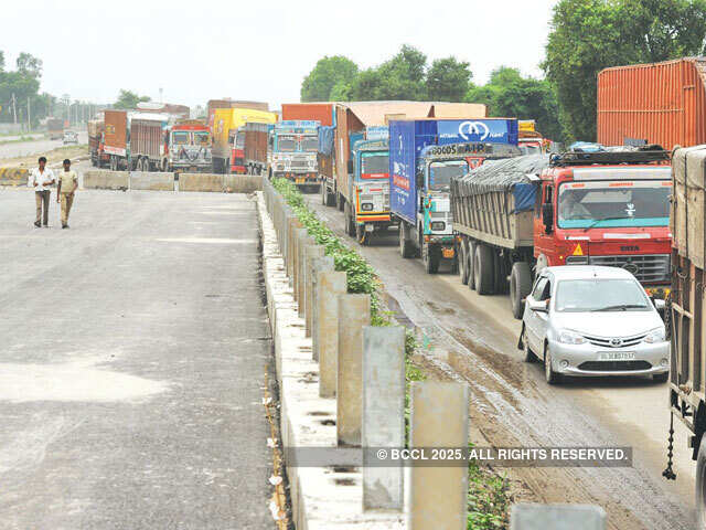 <p>IRB Infrastructure–sponsored IRB InvIT Fund has raised INR 3,248.43 crore through a QIP<br></p>