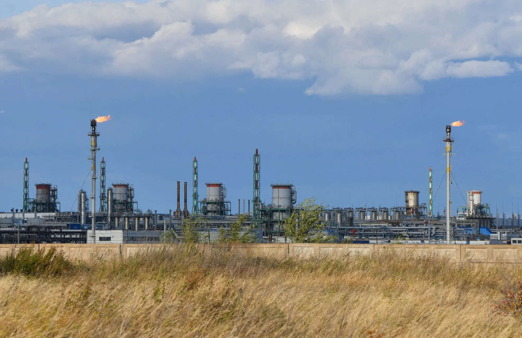 <p>Ukrainian drones struck a major gas processing plant in southern Russia, causing a fire and halting gas intake from Kazakhstan. <br></p>