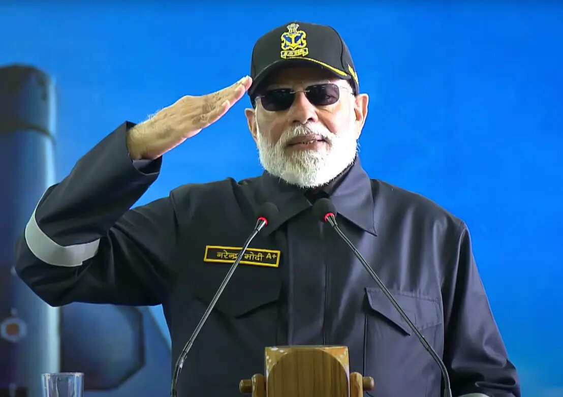 <p>PM Modi celebrates Diwali at INS Vikrant</p>