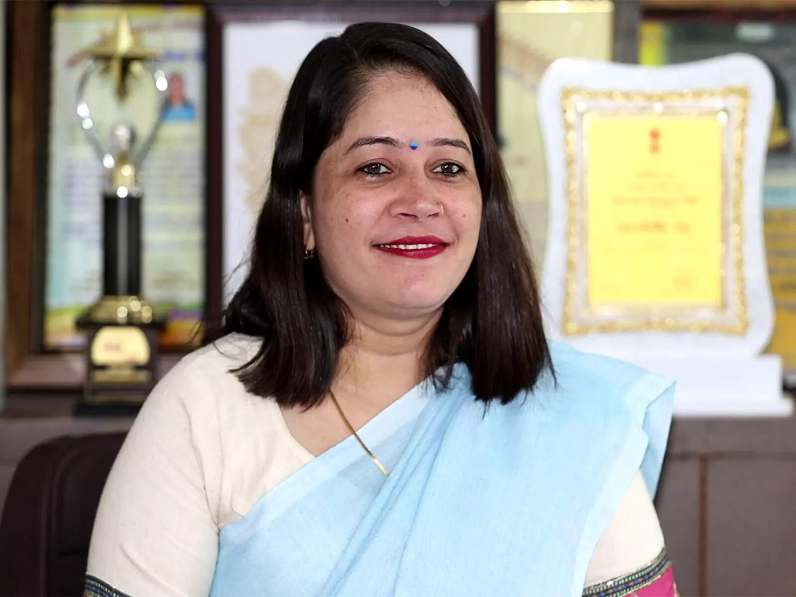 <p>Gujarat teacher turns social science into riddle challenge, inspires learning revolution</p>