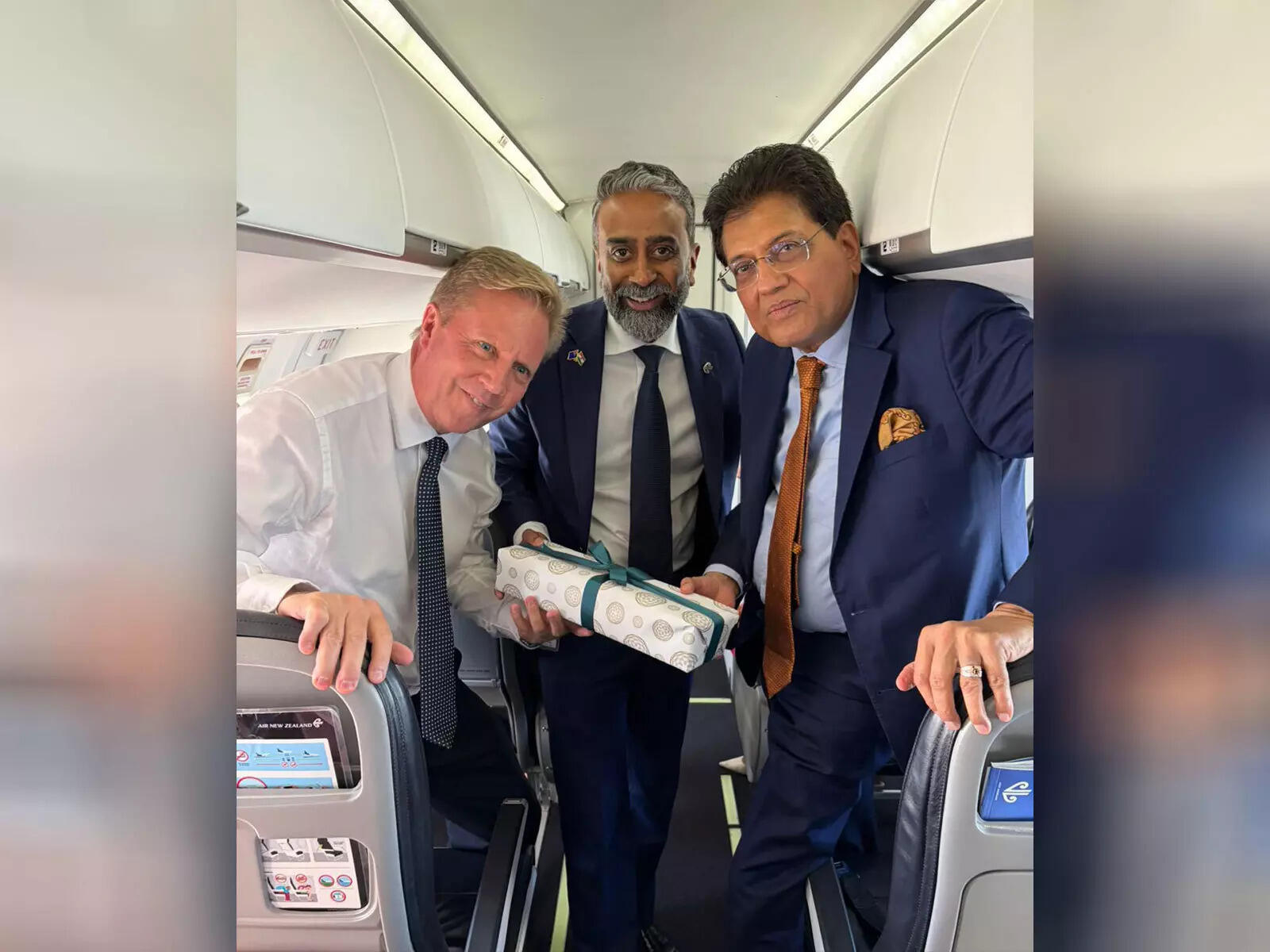 <p>Piyush Goyal discusses expanding opportunities in Indian aviation sector with Air New Zealand CEO</p>