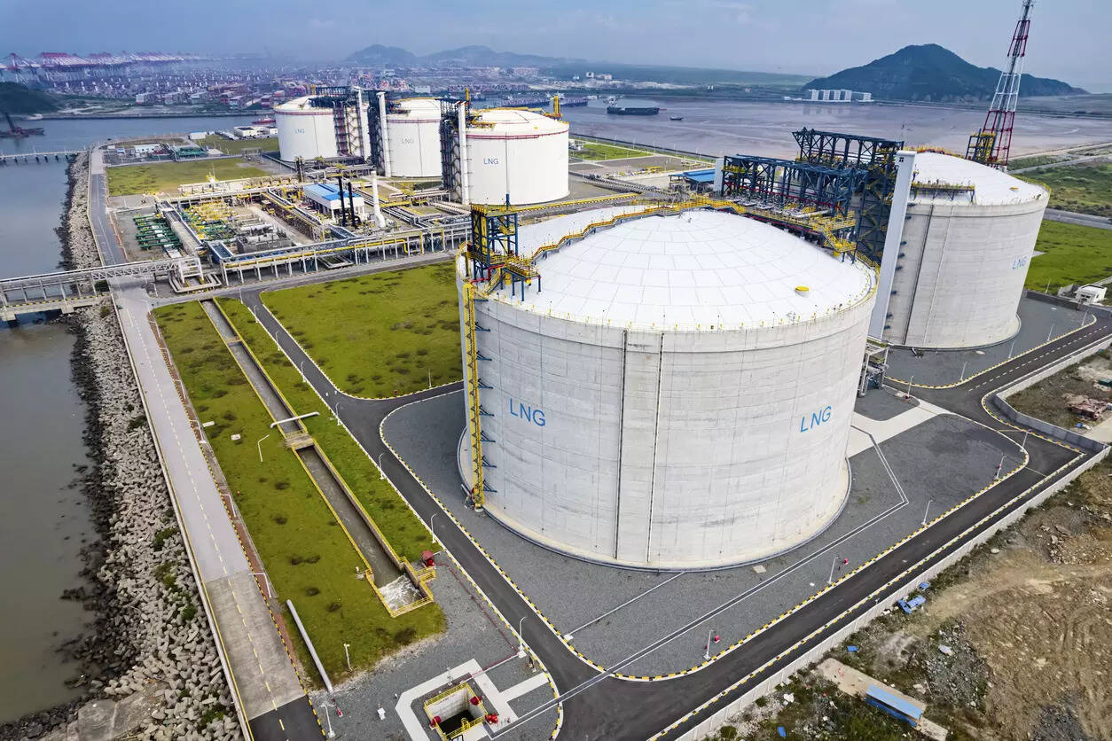 <p>India's domestic natural gas production saw a 3.9% year-on-year decline in September 2025, while LNG imports rose slightly. </p>