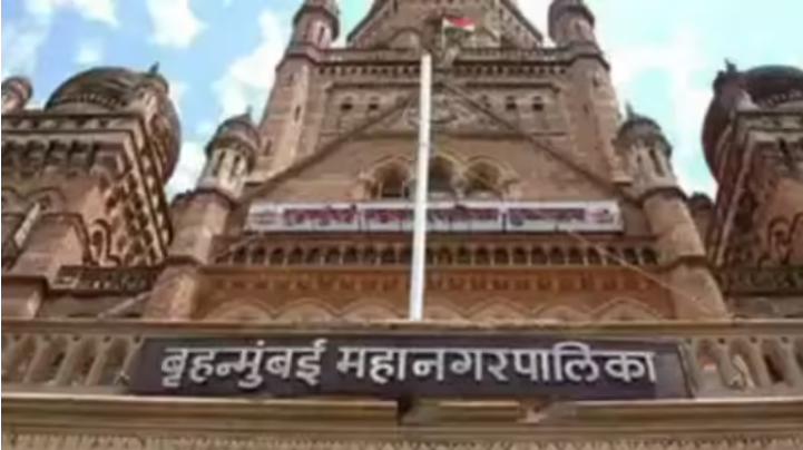 <p>According to Marathi Abhyas Kendra, the BMC commissioned a structural audit that labelled the school as dilapidated, triggering immediate protests in the locality.</p>