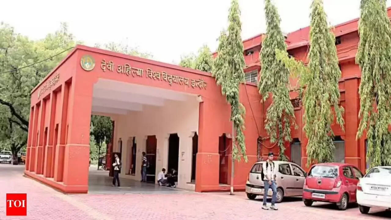 <p>Candidates who qualified for the UGC NET in December 2024 or June 2025 can apply and will directly appear for interviews before the Research Advisory Committee (RAC) between December 1 and 10.</p>