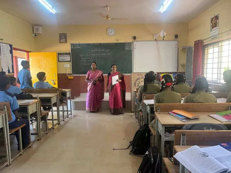 <p>A total of 476 teams have been formed in Bagalkot district, 49 in Belagavi, 56 in Chikkodi, 63 in Dharwad, 56 in Gadag, 49 in Haveri, 56 in Uttara Kannada, 42 in Sirsi, and 49 in Vijayapura district.</p>