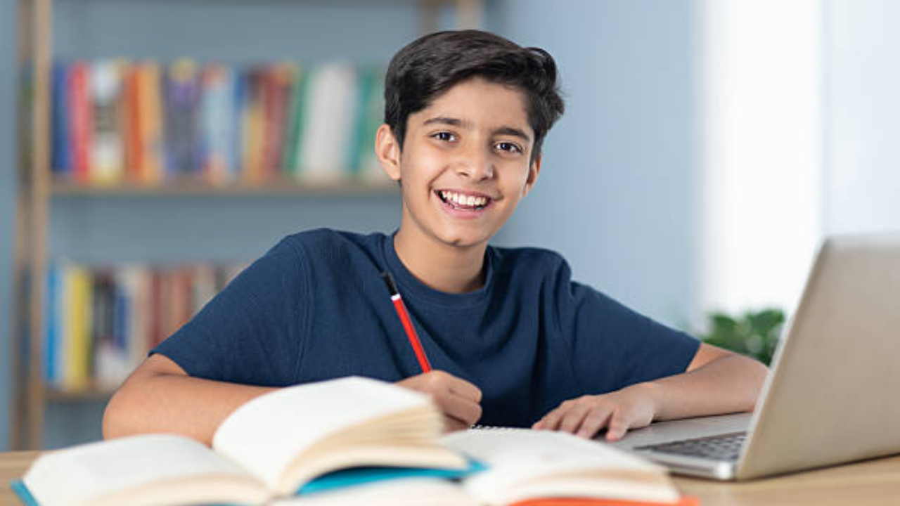 <p>He said the representatives promised complete study material for Classes 9 to 12, a Samsung tablet for live classes, and NEET preparation support. The total cost was said to be Rs 1.68 lakh, which was later reduced to Rs 1.20 lakh and finally to Rs 80,000.</p>