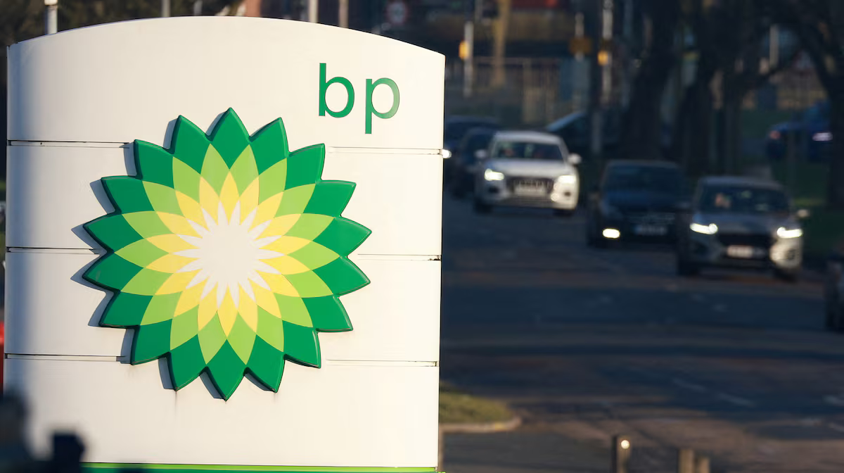 BP is in talks to sell its Castrol lubricants business to investment firm Stonepeak.
