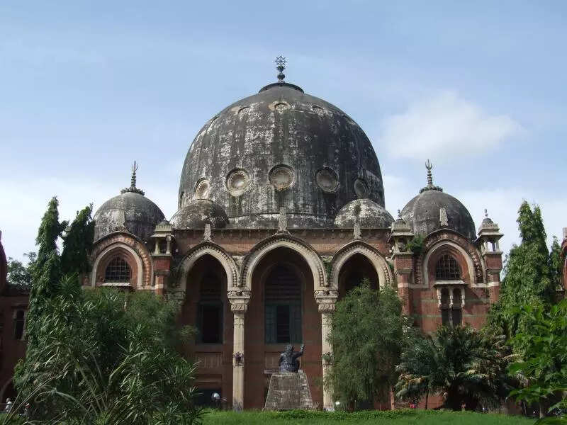 <p>To be produced at the CEC Media Centre, Gujarat University, the course is expected to be completed by Feb 25, 2026. Significantly, it is the only undergraduate-level English literature course from Gujarat to be approved under the SWAYAM initiative.</p>