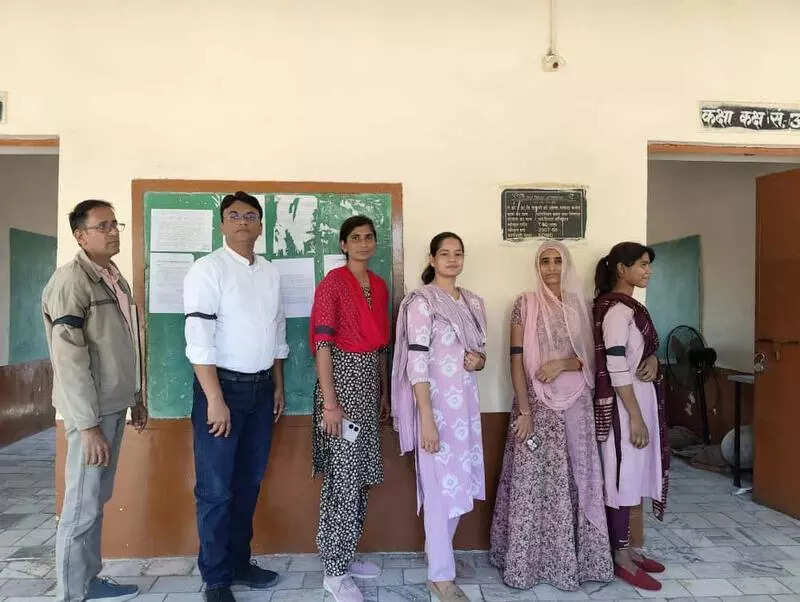 <p>At another govt upper primary school in Phalasiya in Chittorgarh district, four out of six teachers had been appointed BLOs and directed to carry out SIR work.</p>