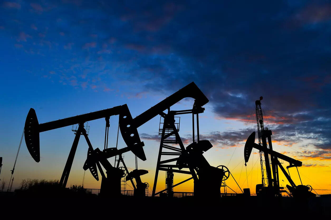 <p>Indian refiners are experiencing a milder-than-expected financial impact from US sanctions on Russian oil exporters. <br></p>