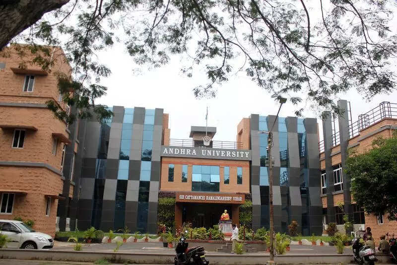 <p>Prof. Rajashekar said AU researchers would benefit from expert guidance by Survey of India officials and expressed the university's readiness to host national and international events in partnership with the organisation.</p>