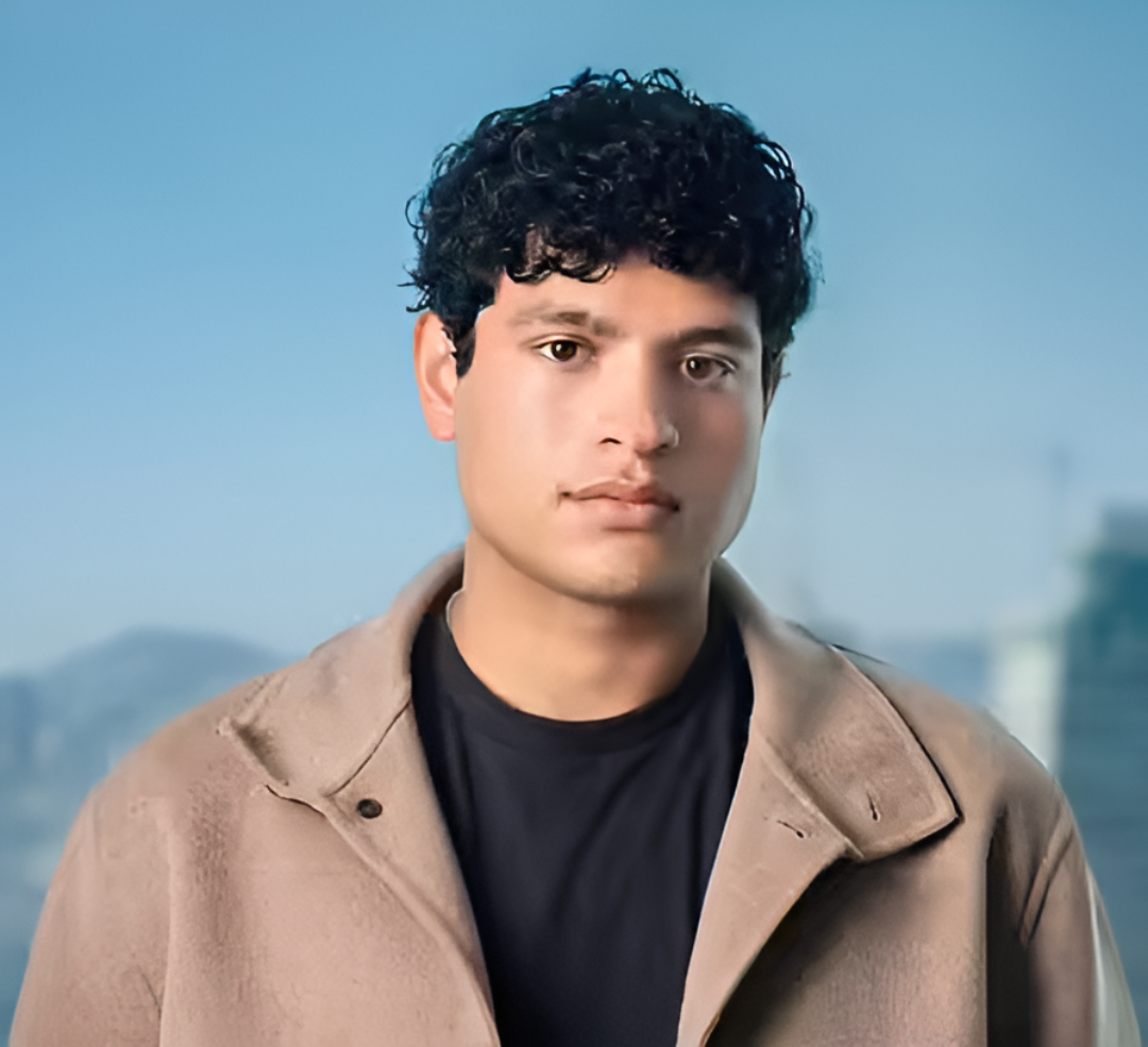 

<p>आदर्श हीरेमथ</p>
<p>“/><figcaption class=